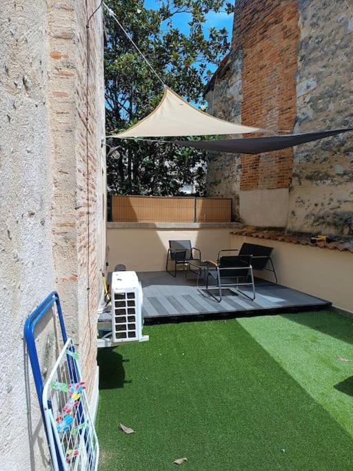 Appartement Centre Ville Historique Avec Terrasse Et Climatise Perigueux Bagian luar foto